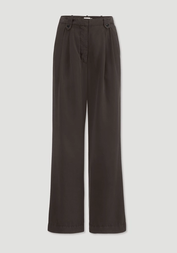 Pleated wide leg trousers made from TENCEL™ Lyocell Pleated wide leg trousers made from TENCEL™ Lyocell