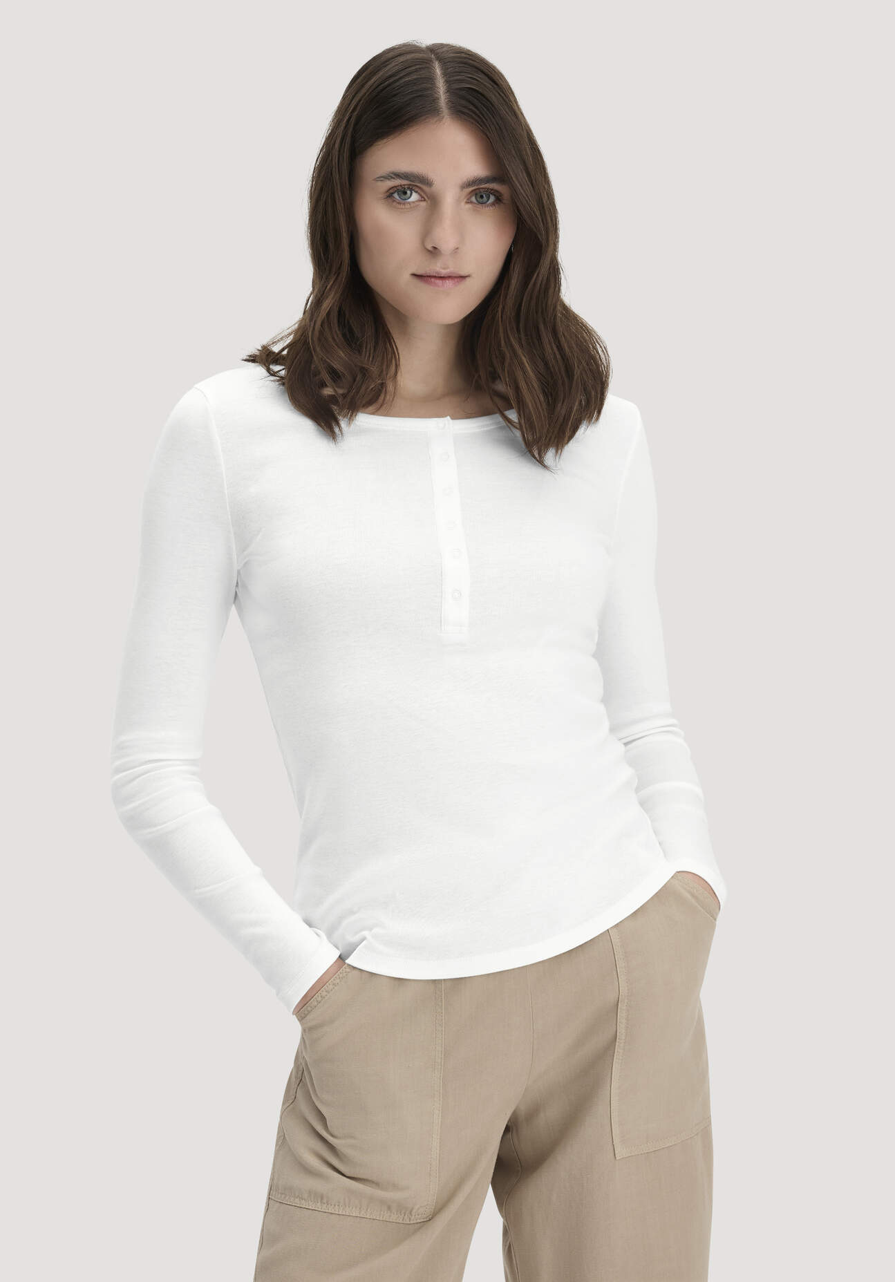 hessnatur Damen Softrib Longsleeve Henley Fitted aus Bio-Baumwolle und Tencel™ Modal - weiß Größe 40