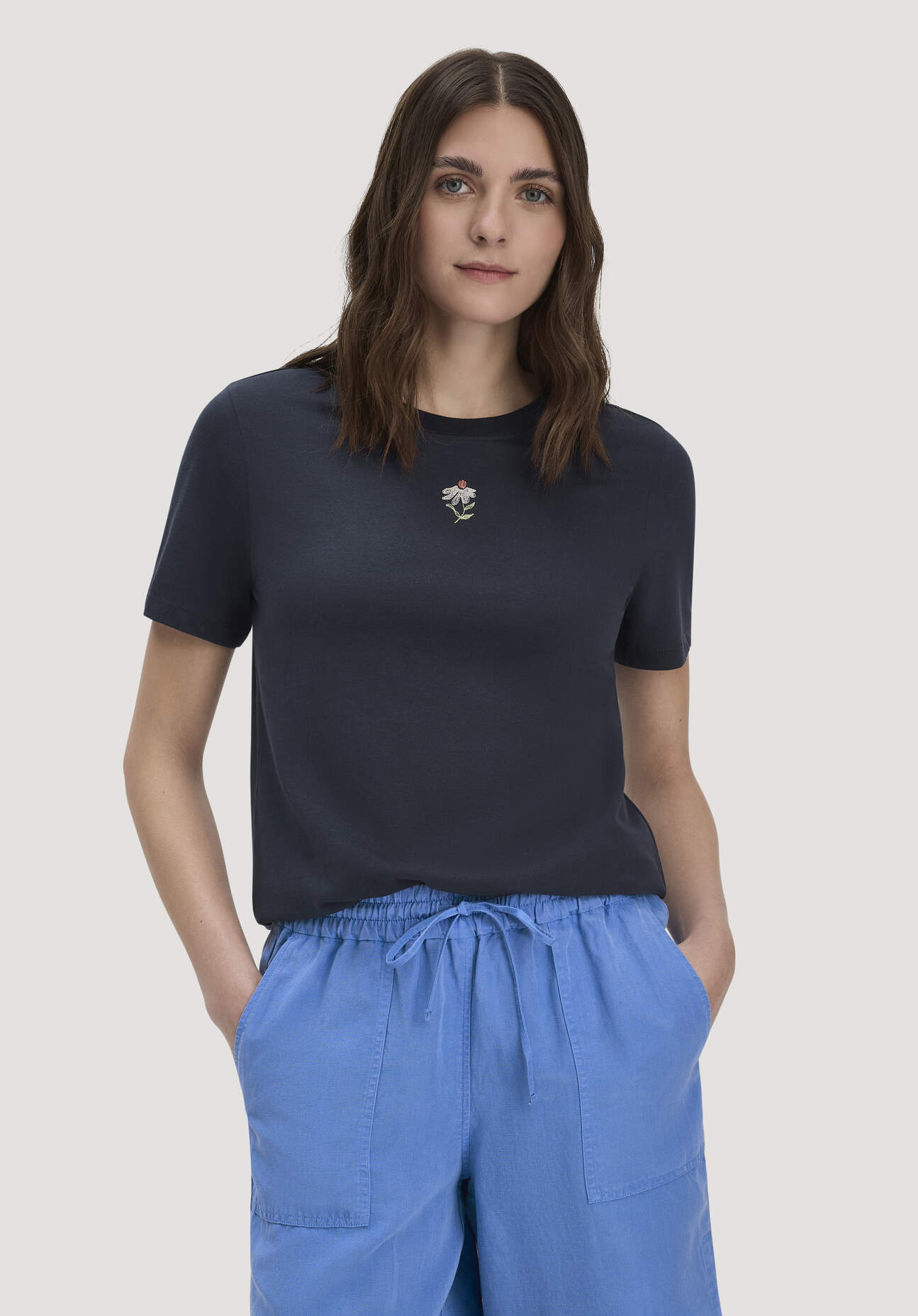 hessnatur Damen Print T-Shirt Relaxed aus Bio-Baumwolle - blau Grösse34