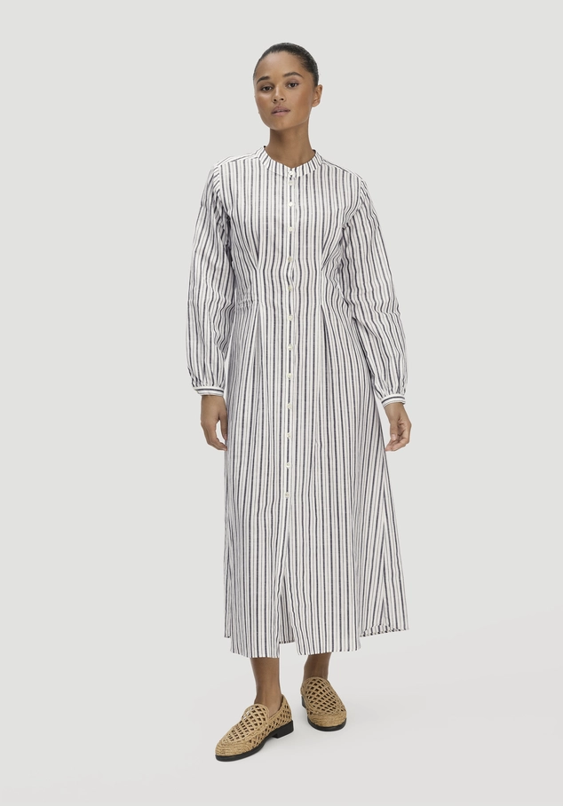 Maxi shirt dress with fitted waist, made from organic cotton and linen