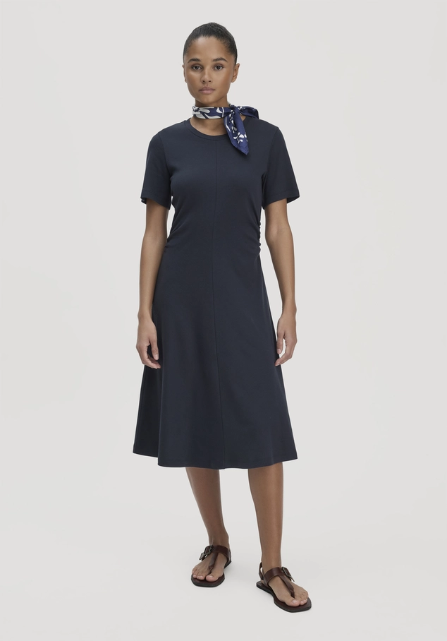 Jersey dress, knee-length, slim fit, made from pure organic cotton