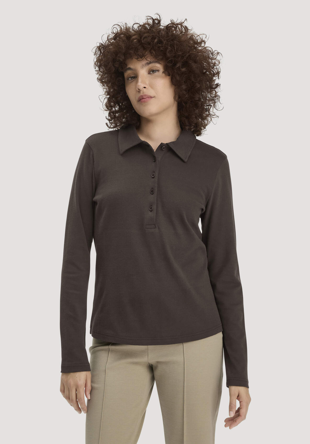 hessnatur Damen Longsleeve Polo Slim aus Bio-Baumwolle - braun Größe 34