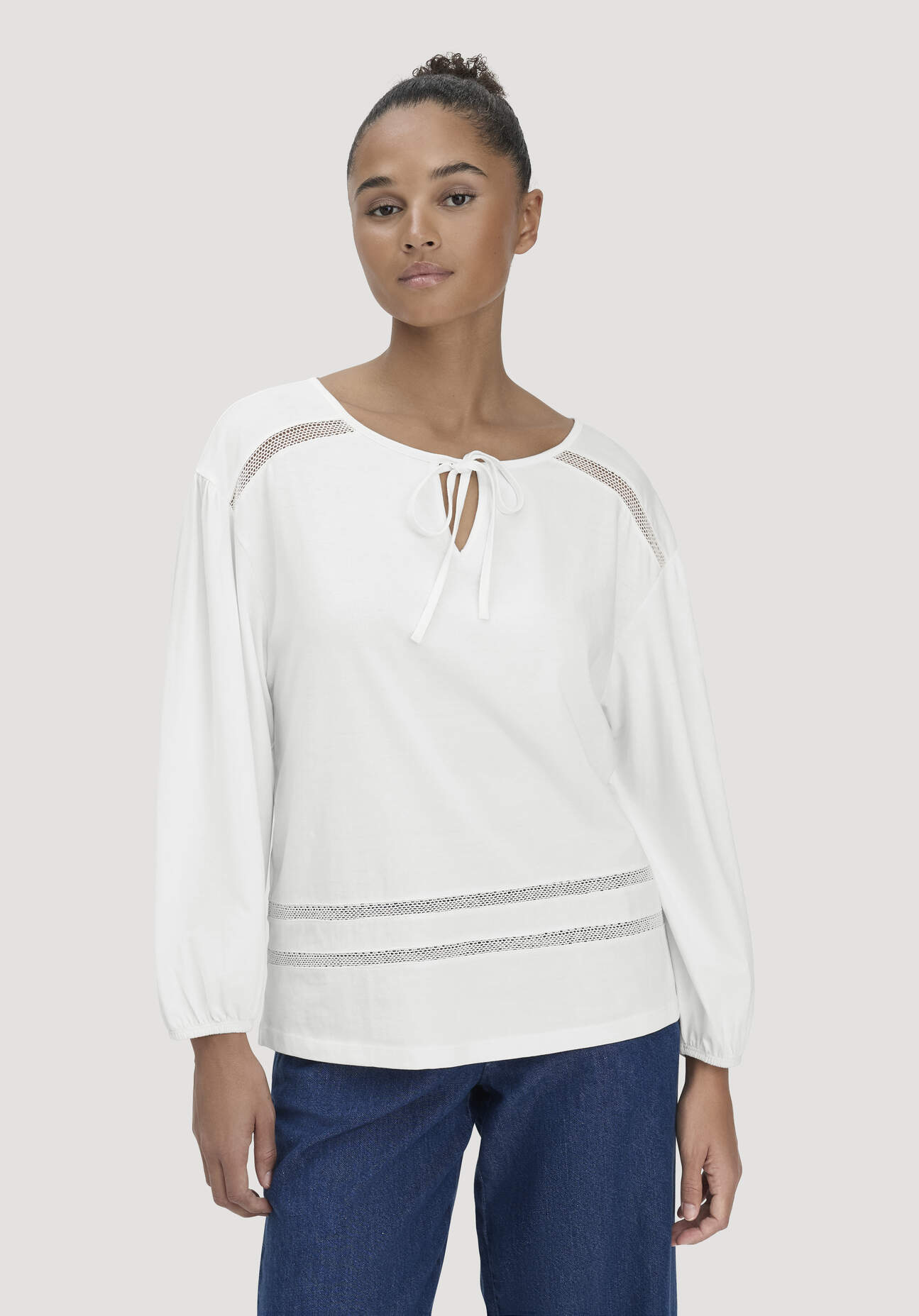 hessnatur Damen Bohemian Lace Longsleeve Oversize aus Bio-Baumwolle - weiß Größe S