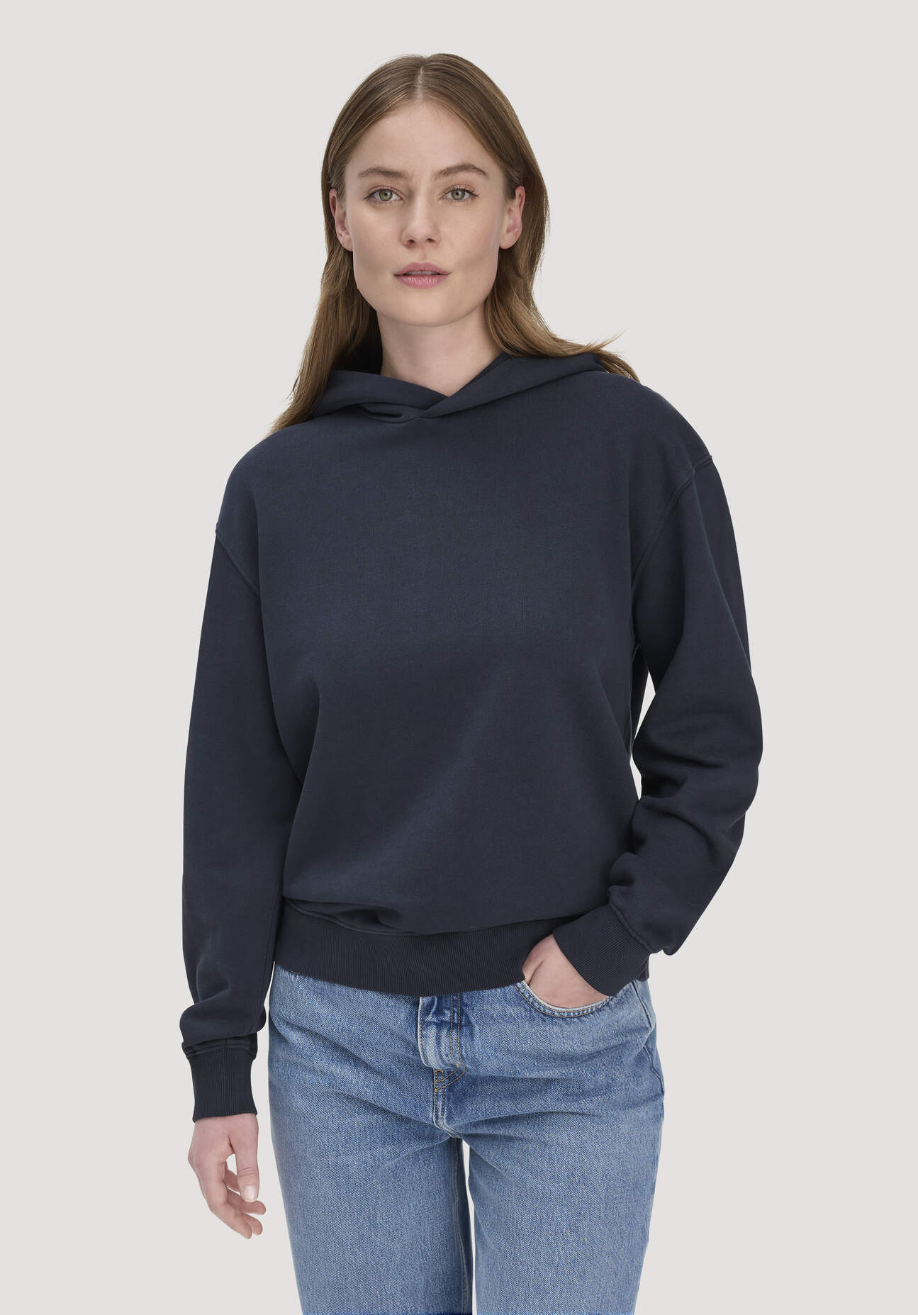 hessnatur Damen Sweathoodie Relaxed aus Bio-Baumwolle - blau Größe L