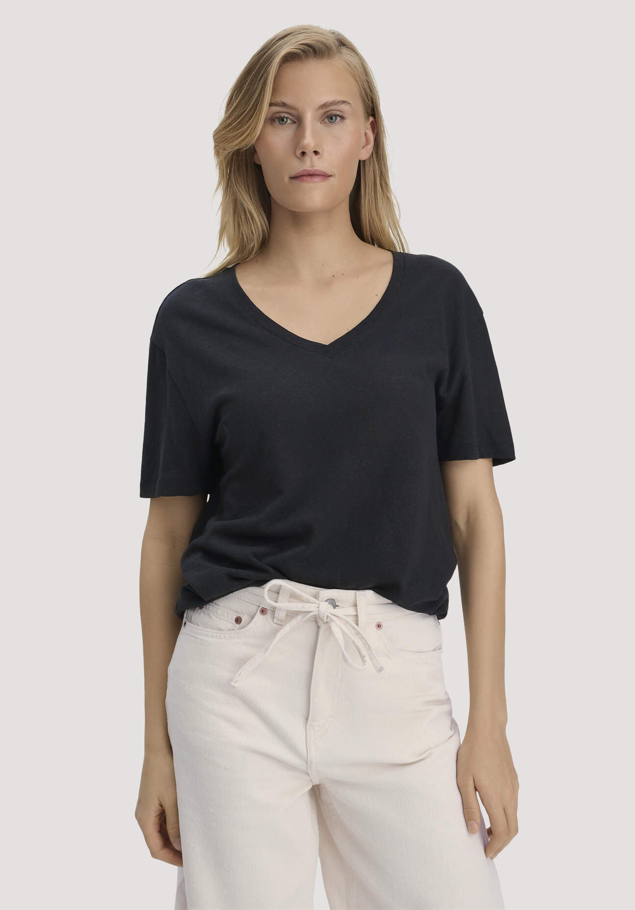 Thumbnail - hessnatur Damen T-Shirt Oversize aus Leinen und Bio-Baumwolle - schwarz - Größe XL