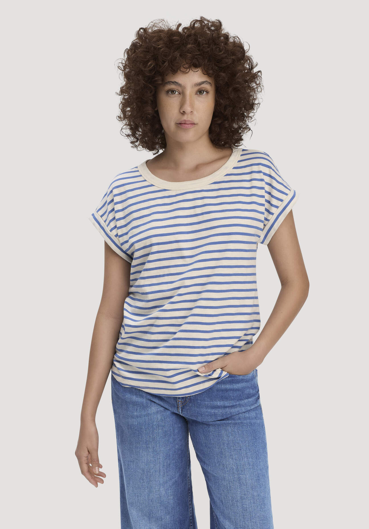 hessnatur Damen Light Slub Streifen T-Shirt Relaxed aus Bio-Baumwolle - blau Grösse48