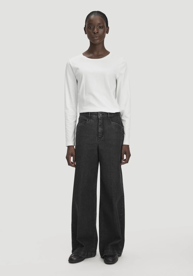 VONNA Super Wide Leg jeans made from organic denim with recycled content