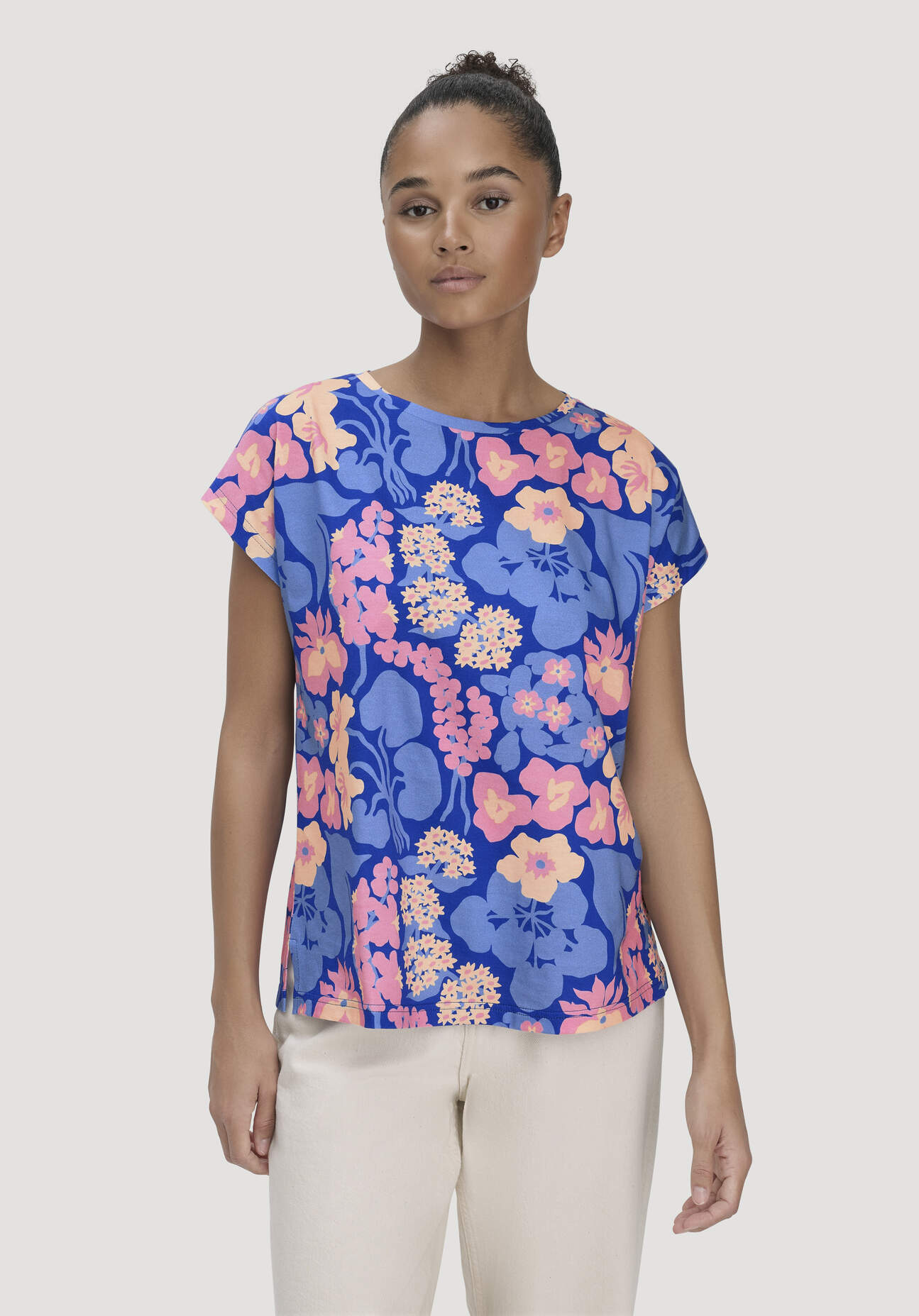 hessnatur Damen Print T-Shirt Oversize LIV LEE aus Bio-Baumwolle - blau GrösseM