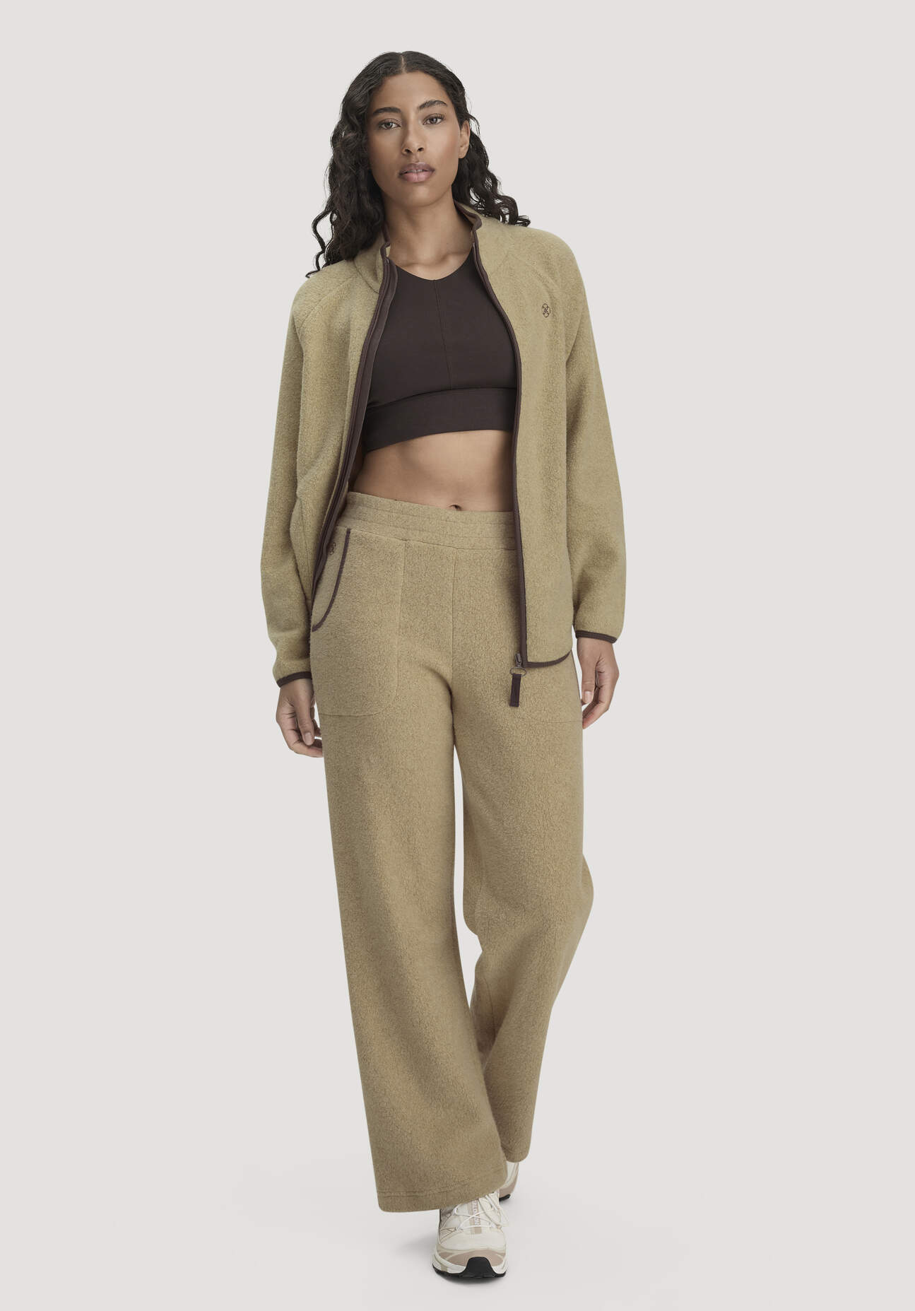 hessnatur Loungewear Fleece Hose Relaxed ACTIVE LIGHT aus Bio-Baumwolle - beige GrösseL