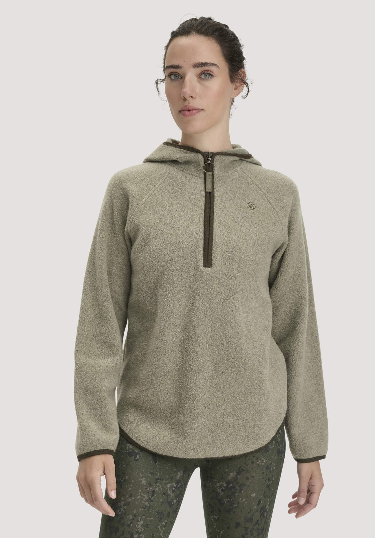 hessnatur Loungewear Fleece Hoodie Relaxed ACTIVE LIGHT aus Bio-Baumwolle - grün GrösseXL