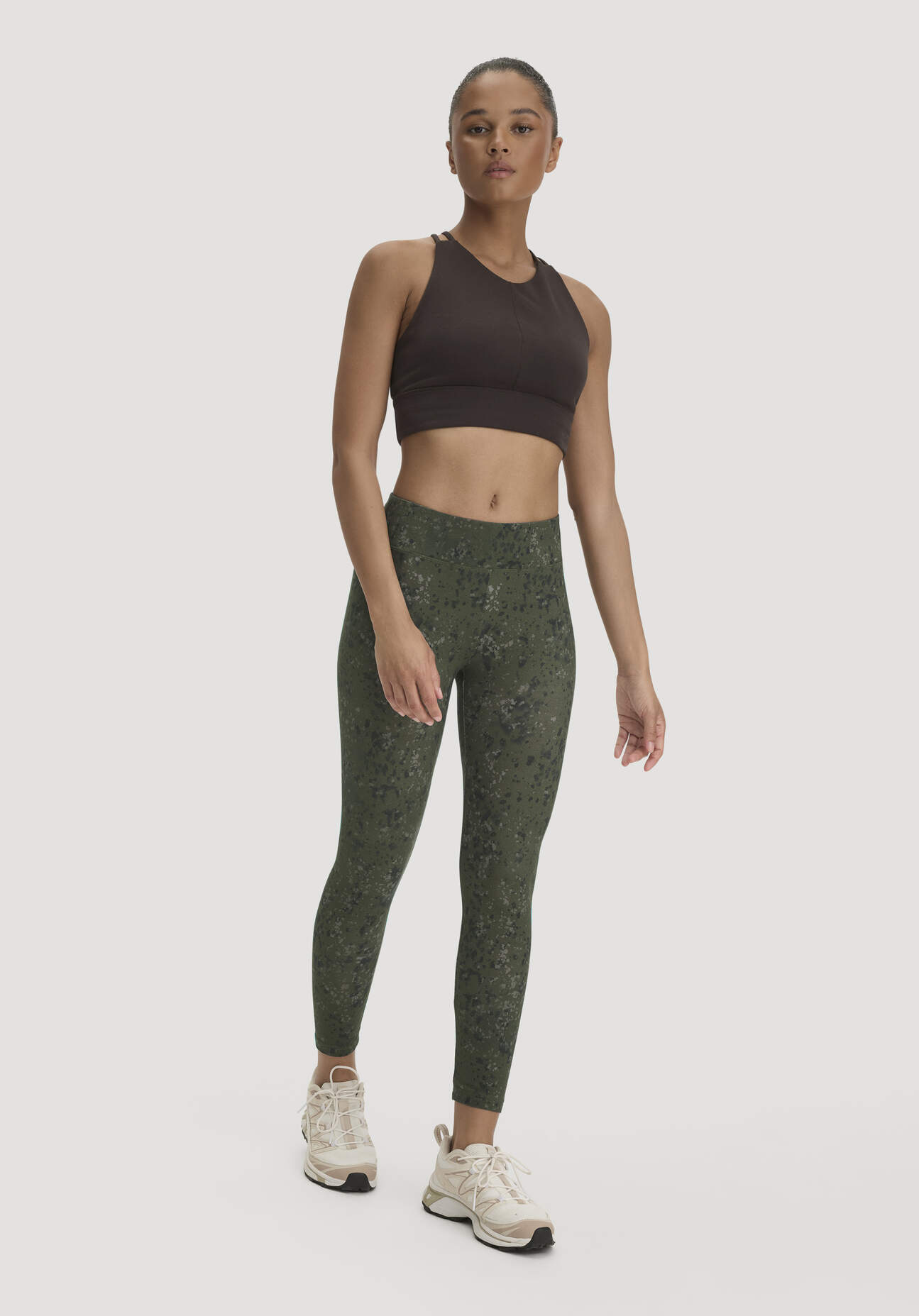 hessnatur Loungewear Leggings Medium Cut ACTIVE LIGHT aus Bio-Baumwolle - grün - Größe L