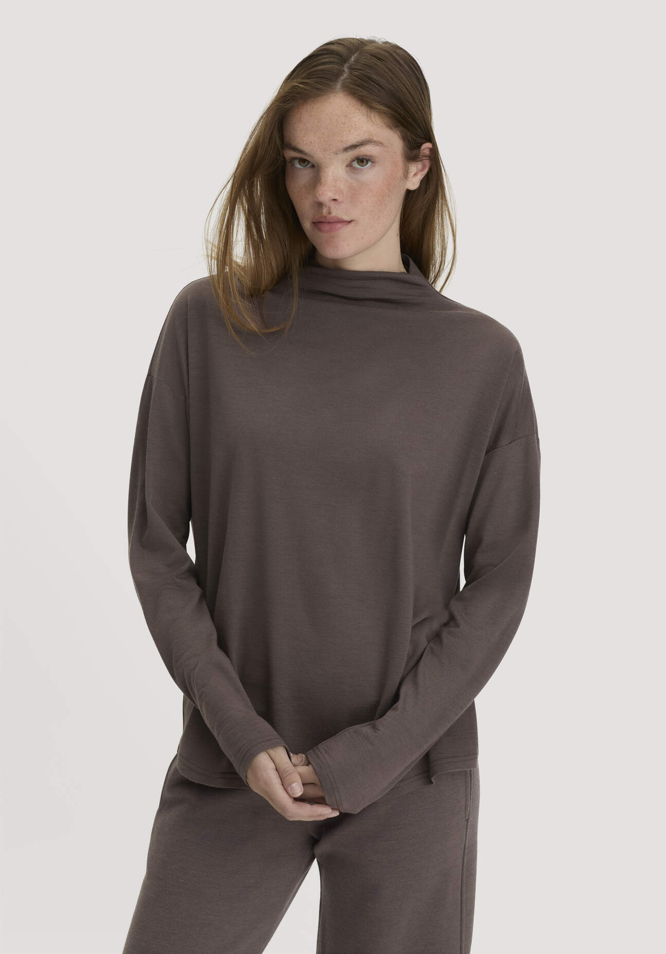 hessnatur Loungewear Longsleeve Oversize aus Bio-Merinowolle - lila - Größe XS