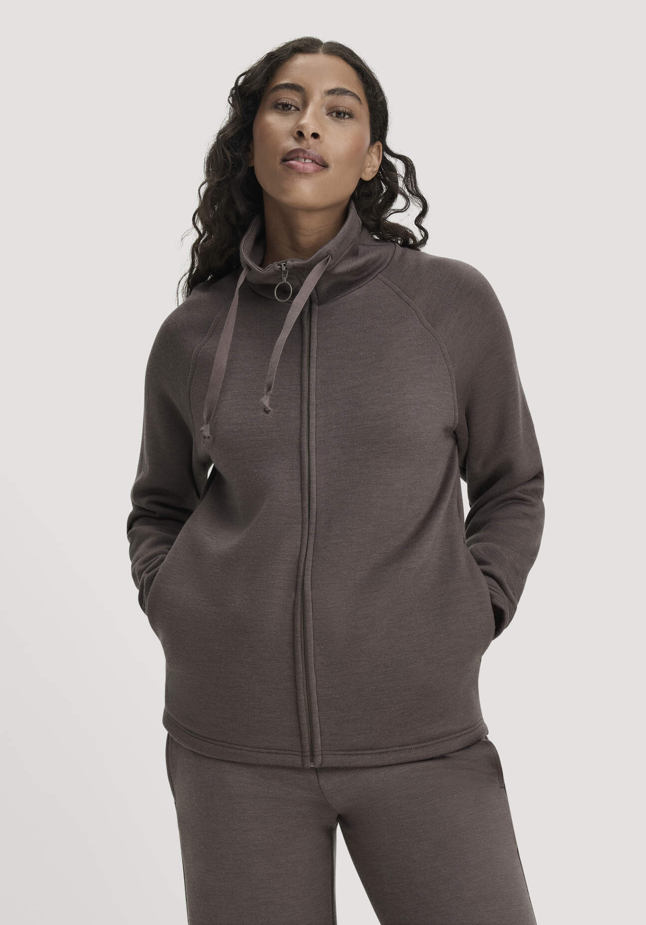 hessnatur Loungewear Jacke Relaxed ACTIVE WOOL aus Bio-Merinowolle - lila - Größe L