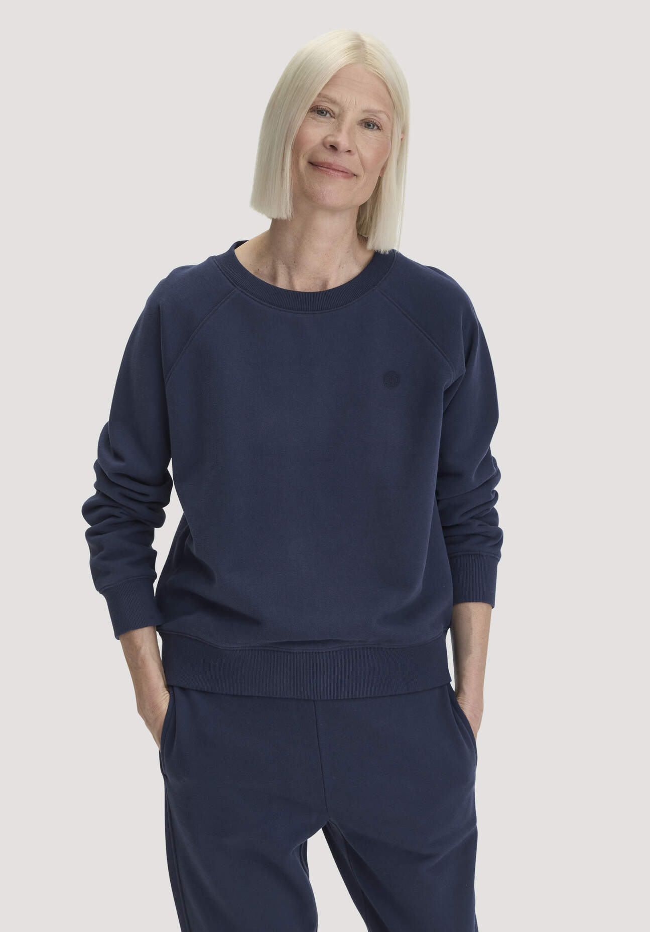 hessnatur Loungewear Sweatshirt Relaxed aus Bio-Baumwolle mit recycelter Baumwolle - blau GrösseL