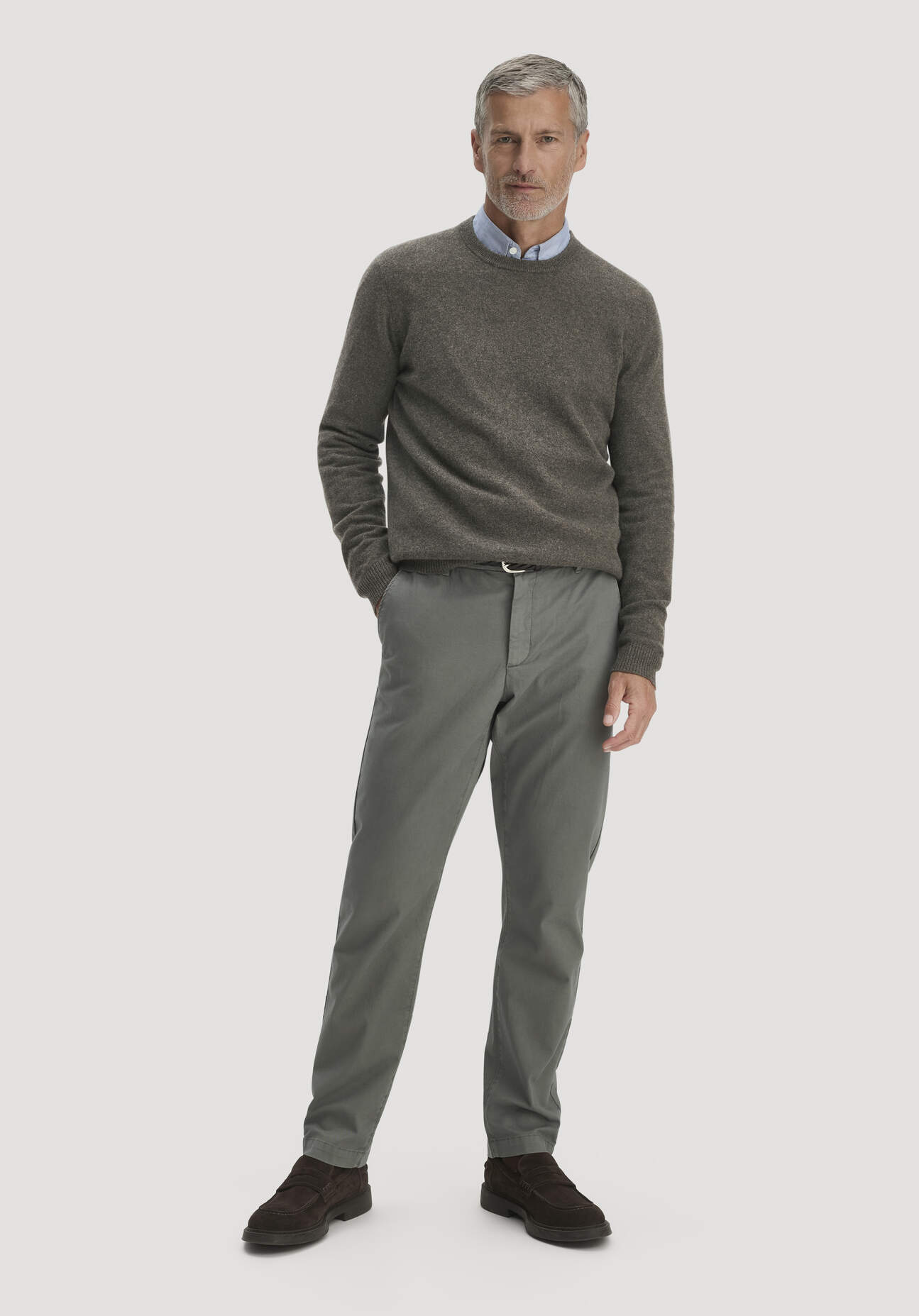 hessnatur Herren Chino LENN Regular aus Bio-Baumwolle - grün Grösse38/32