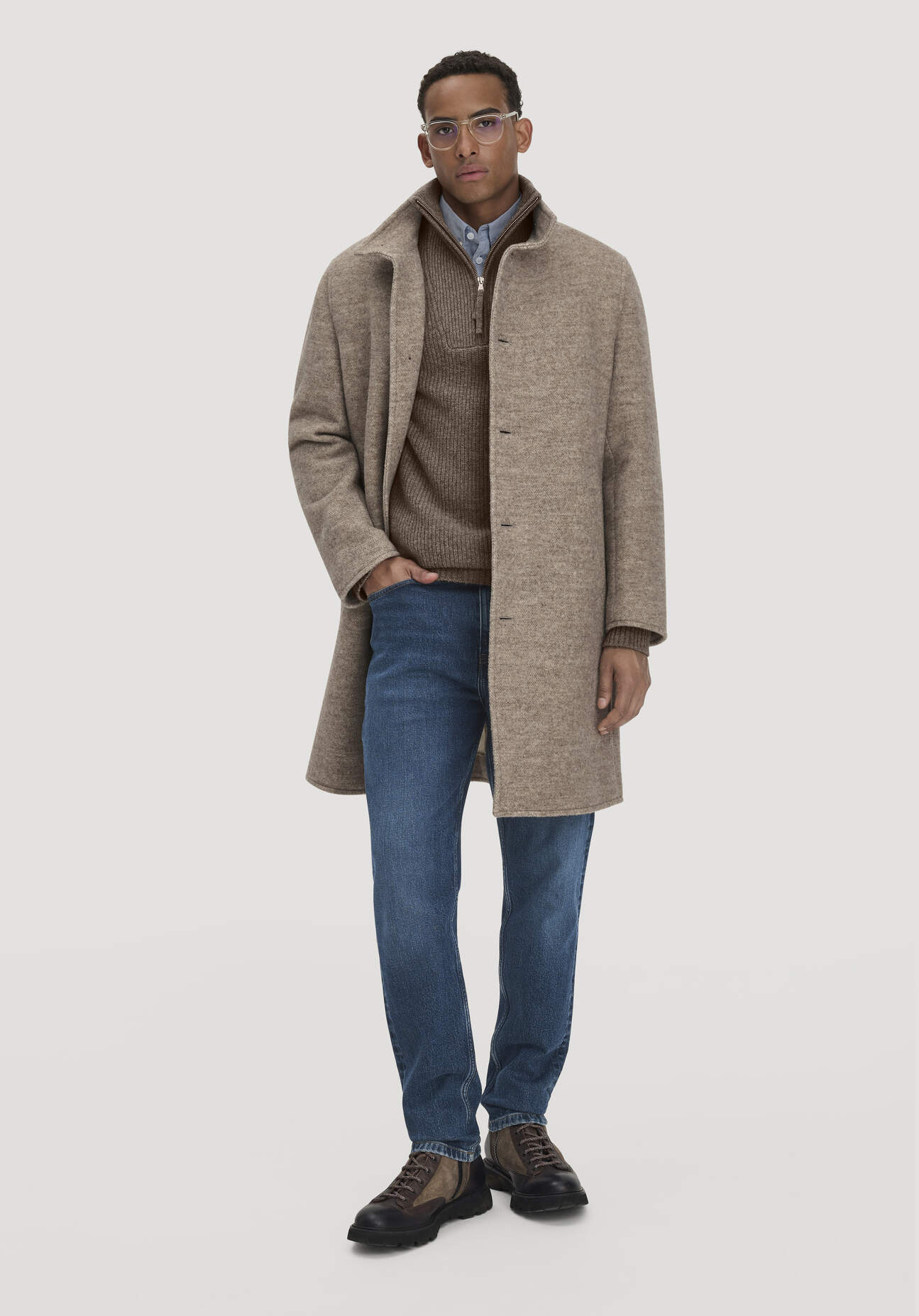hessnatur Herren Rhön Mantel Regular aus regionaler Schurwolle - beige - Größe 56