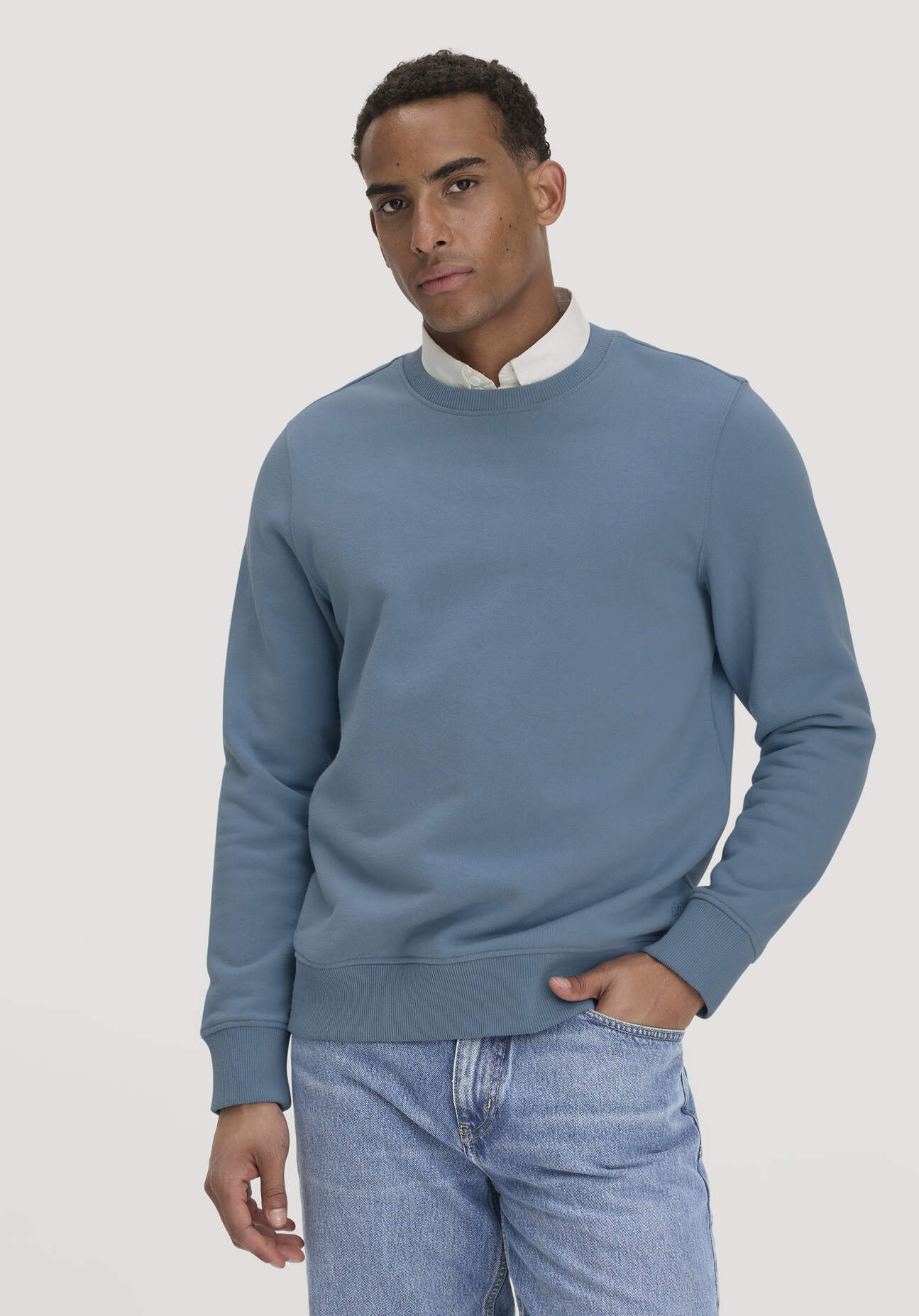 hessnatur Herren Sweatshirt Regular BETTERRECYCLING aus Bio-Baumwolle - blau GrösseS