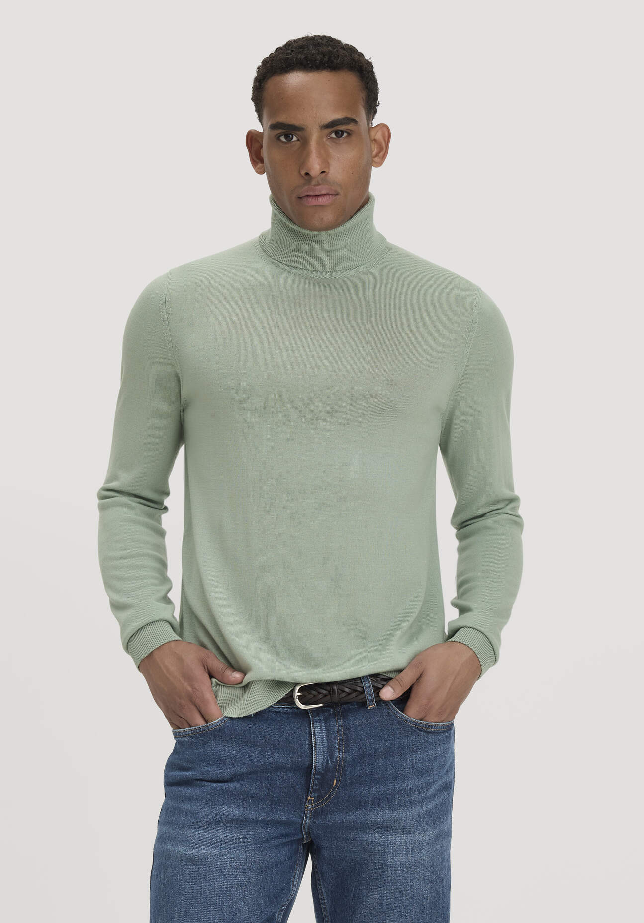 hessnatur Herren Rollkragenpullover Regular aus Bio-Merinowolle - grün GrösseL