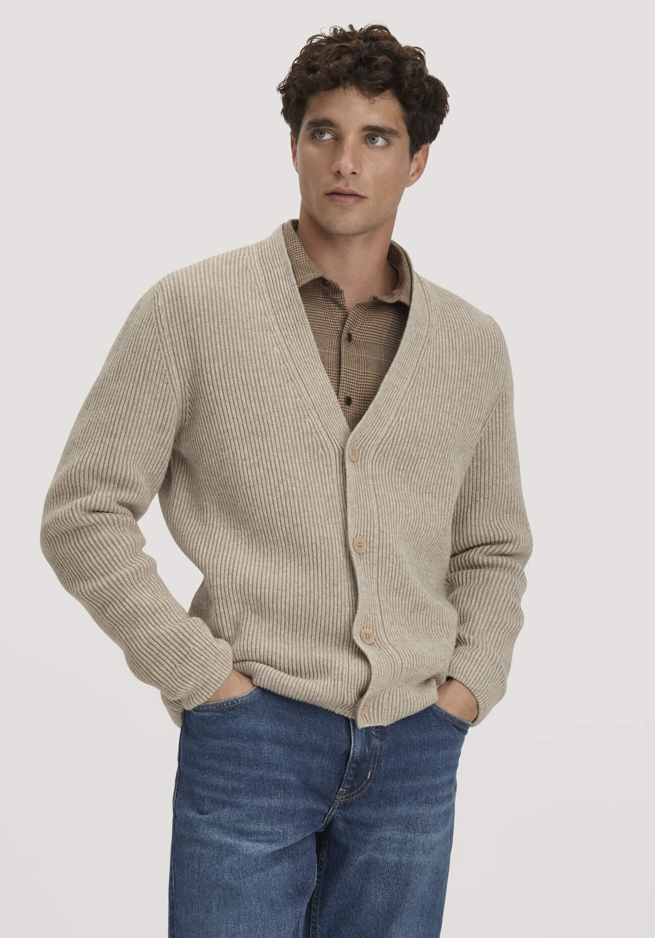 hessnatur Herren Double-Knit Cardigan Regular aus Bio-Baumwolle und Bio-Merinowolle mit recycelter Wolle - beige - Größe S