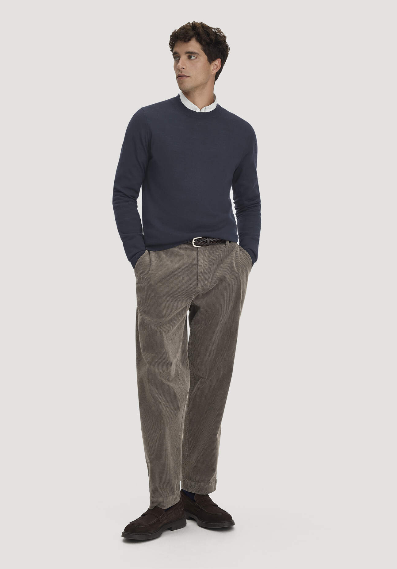 hessnatur Herren Cordhose RONNEL Relaxed aus Bio-Baumwolle - grün Grösse38/32