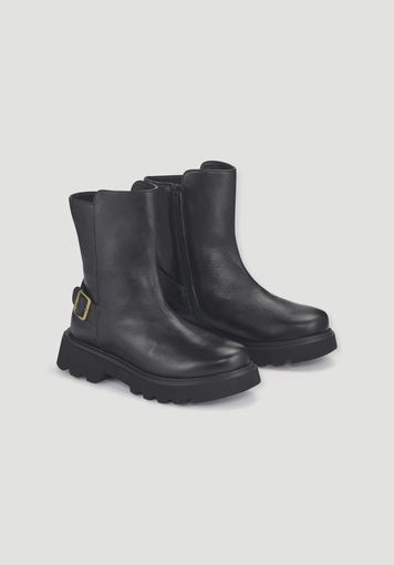 Ankle boot with buckle made of nappa cowhide leather