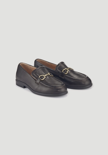 Loafers with buckle made of nappa cowhide leather