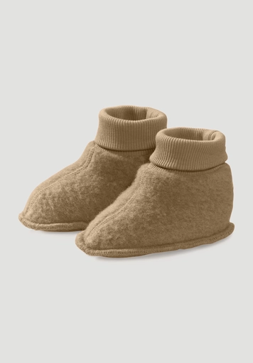 Wool fleece shoes made from pure organic merino wool