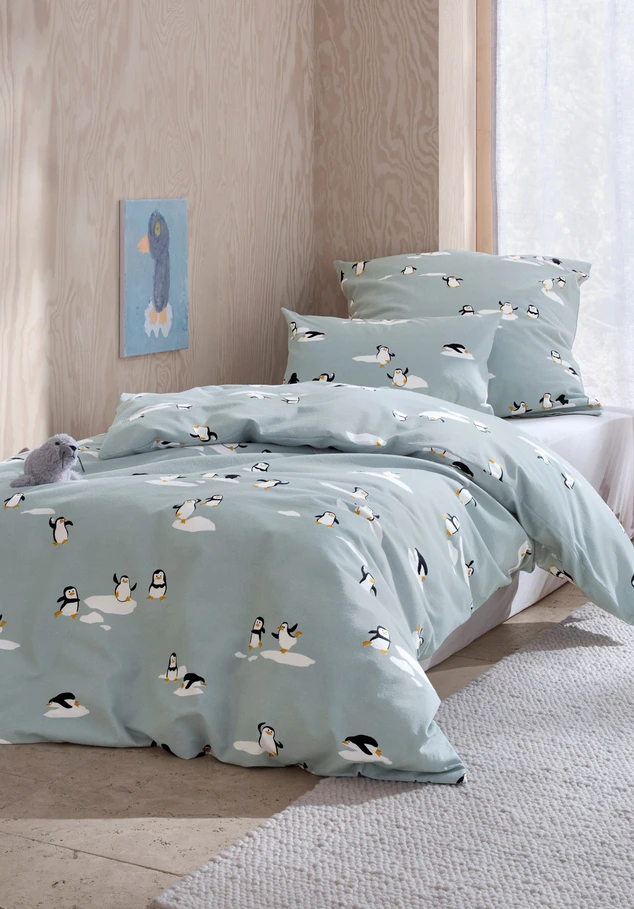 Flannel bedding with penguin design, made from pure organic cotton