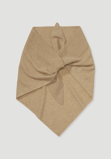Triangular scarf made of pure cashmere Triangular scarf made of pure cashmere