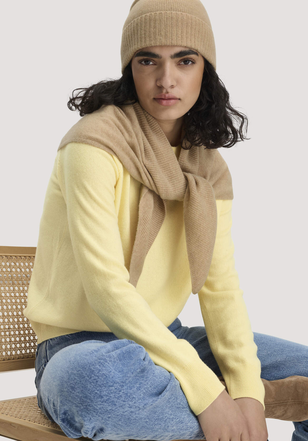 hessnatur Damen Dreieckstuch BETTER RECYCLING aus Cashmere - beige Grösse57x125 cm