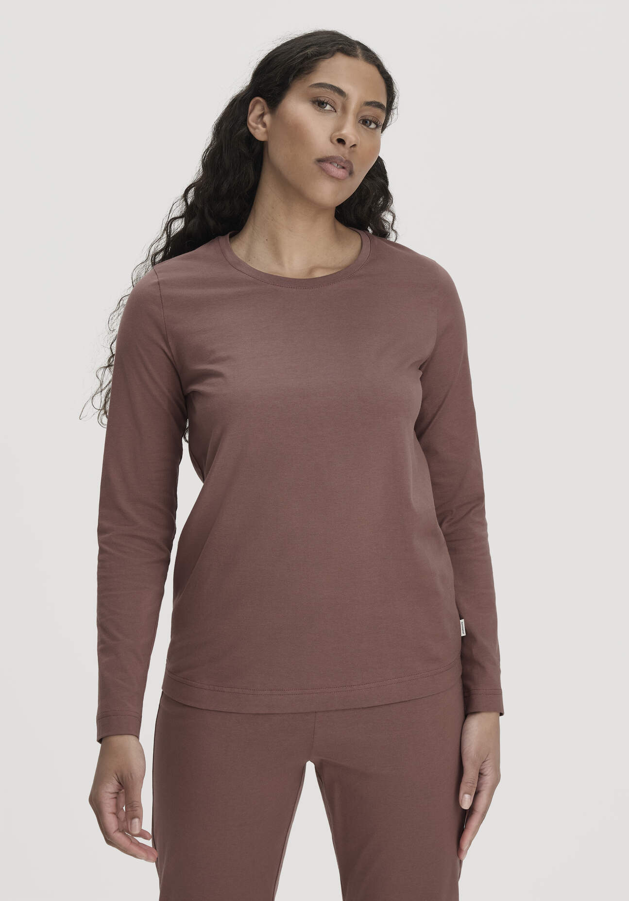 hessnatur Damen Schlaf Shirt PURE COTTON aus Bio-Baumwolle - braun Grösse36