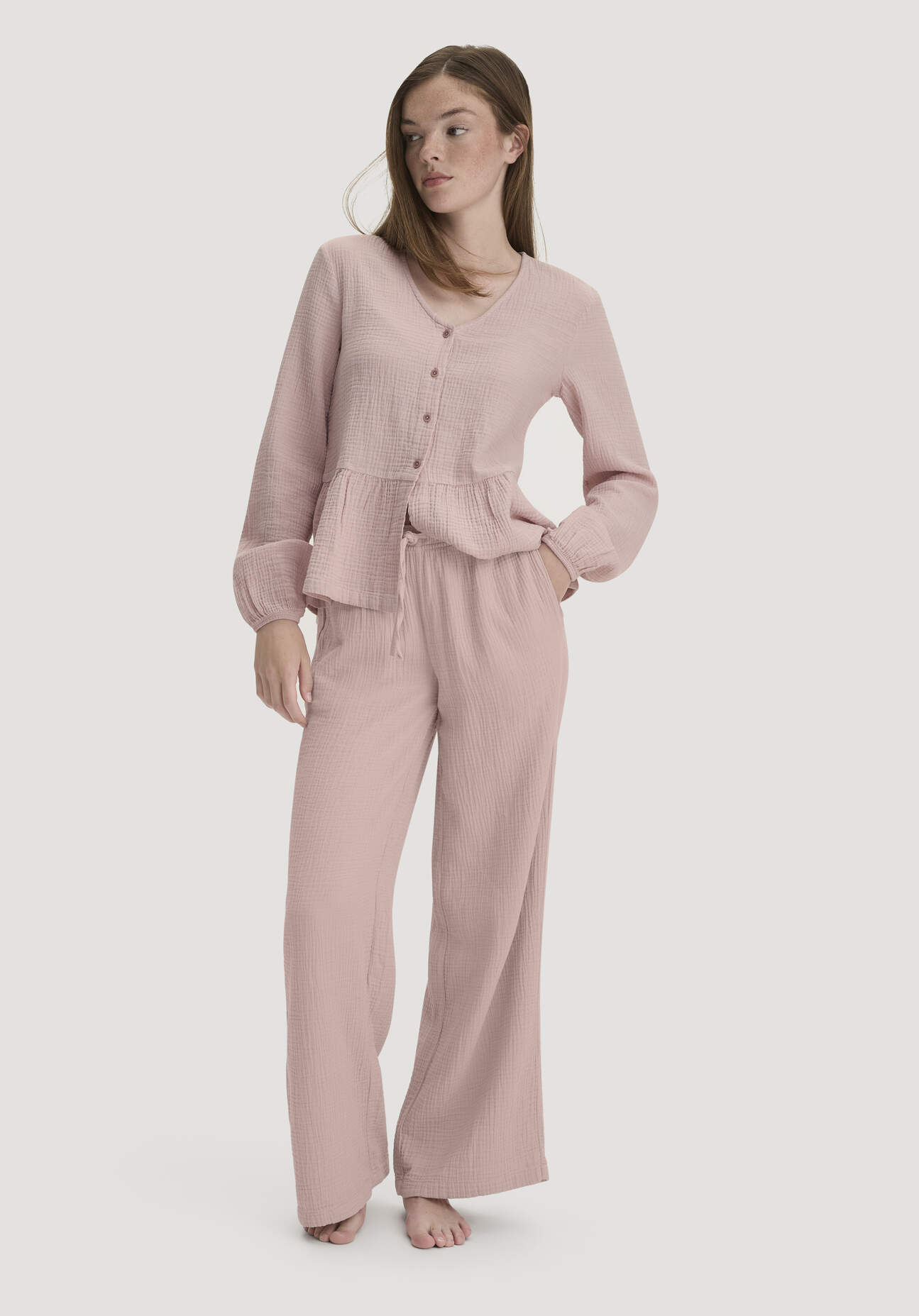 hessnatur Damen Musselin Schlafhose Relaxed PURE COMFORT aus Bio-Baumwolle - rosa Grösse36