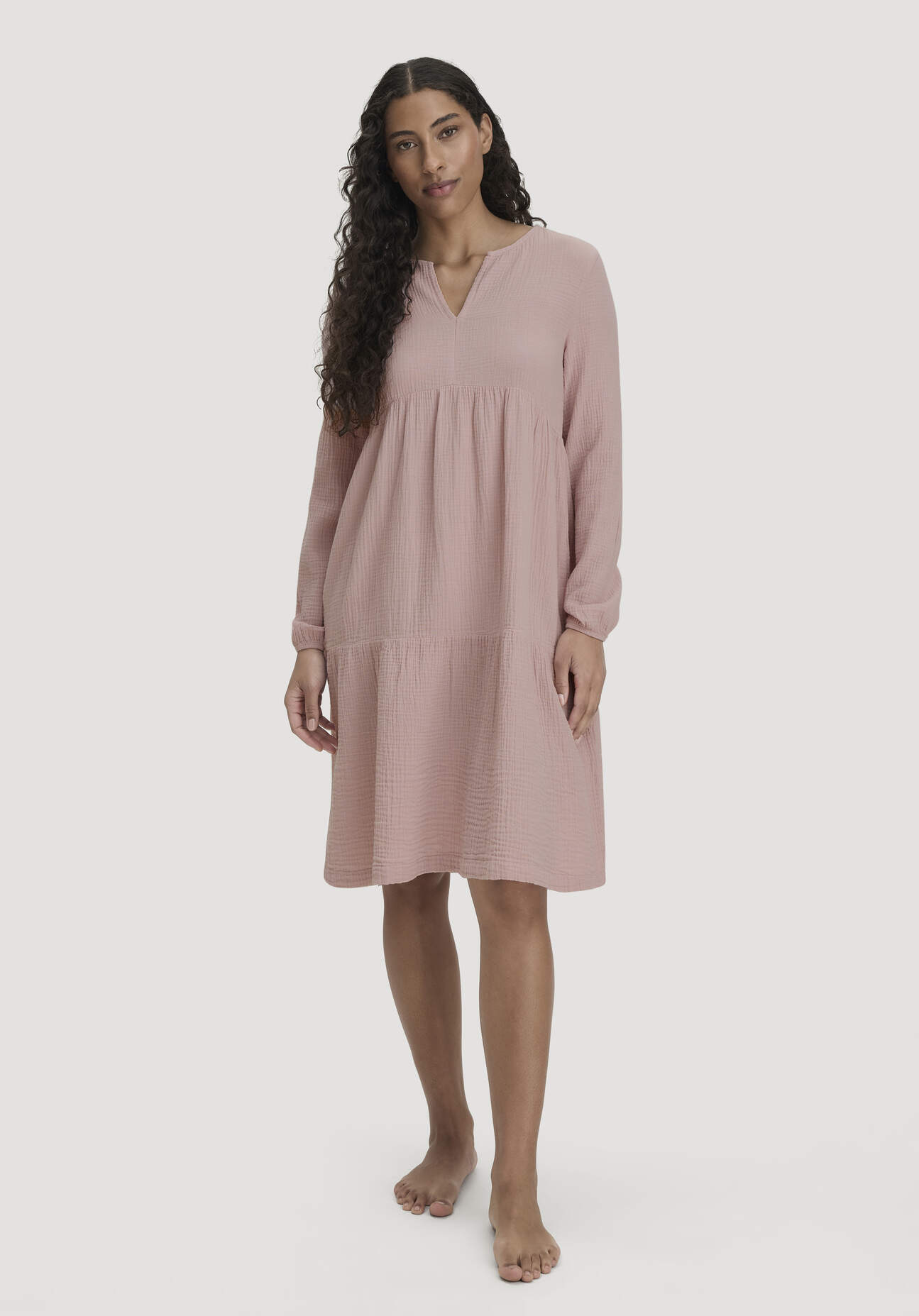 hessnatur Damen Musselin Nachthemd Relaxed PURE COMFORT aus Bio-Baumwolle - rosa Grösse34