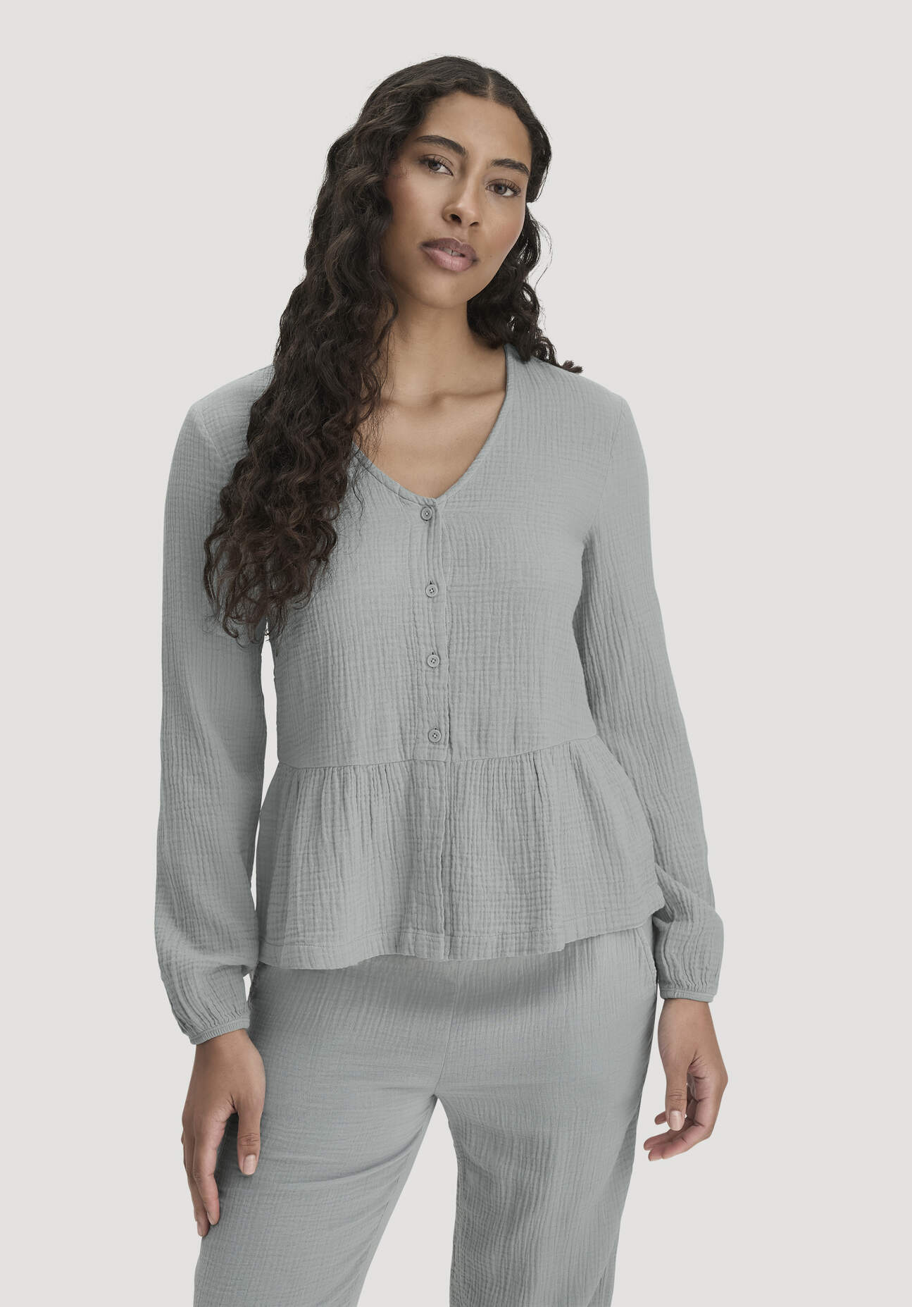 hessnatur Damen Musselin Pyjamabluse PURE COMFORT aus Bio-Baumwolle - blau Grösse34