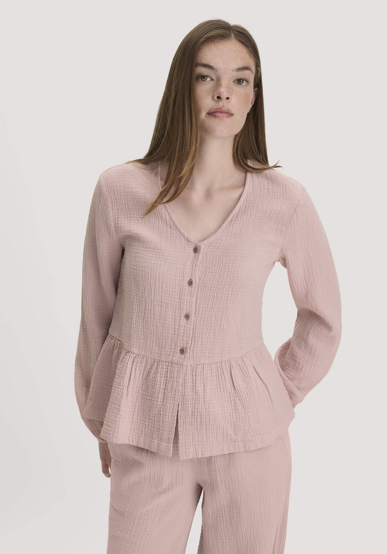 hessnatur Damen Musselin Pyjamabluse PURE COMFORT aus Bio-Baumwolle - rosa Grösse44