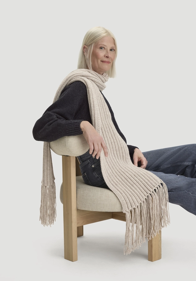 Knitted scarf made from organic cotton with virgin wool and recycled wool