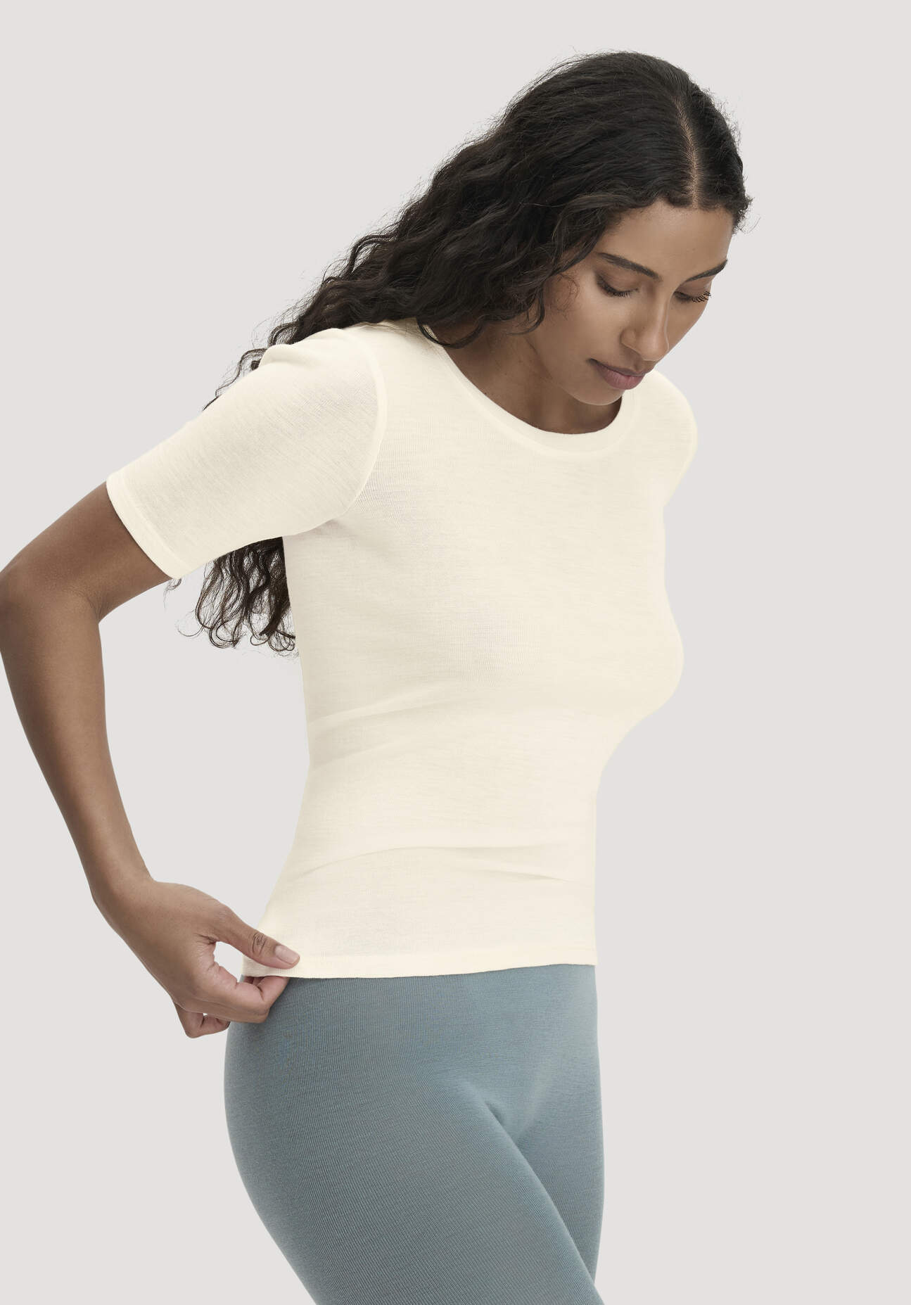hessnatur Damen T-Shirt PURE FUNCTION aus Bio-Merinowolle mit Seide - natur - Größe 46