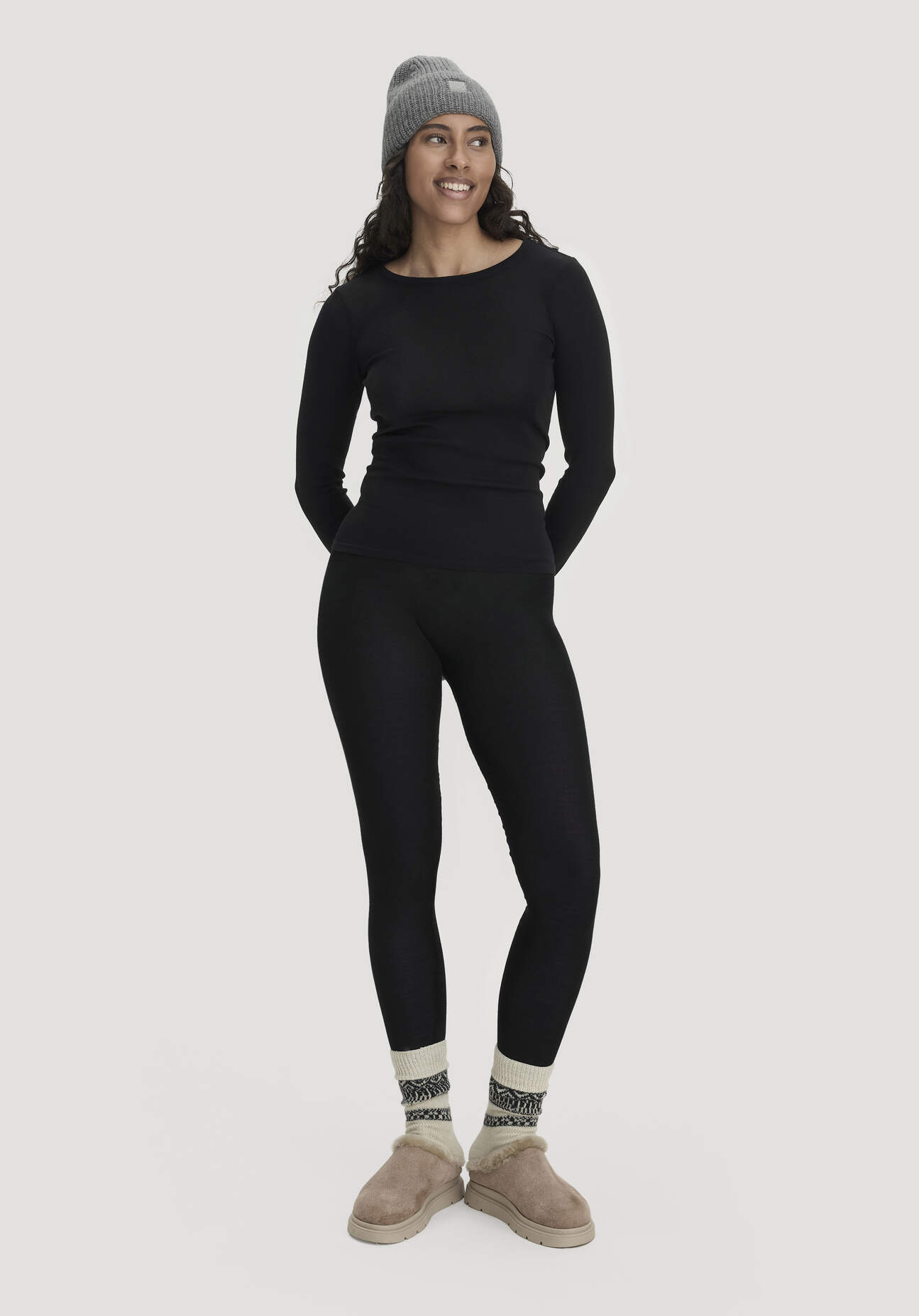 hessnatur Damen Longsleeve PURE FUNCTION aus Bio-Merinowolle mit Seide - schwarz - Größe 38