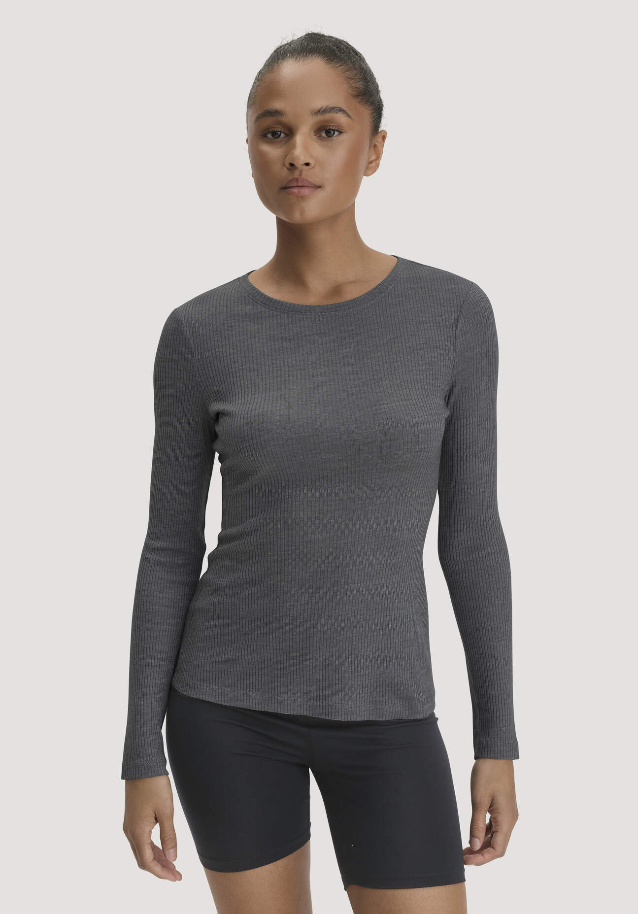 hessnatur Damen Longsleeve WARM TOUCH aus Bio-Schurwolle und TENCEL™ Lyocell - grau Grösse46