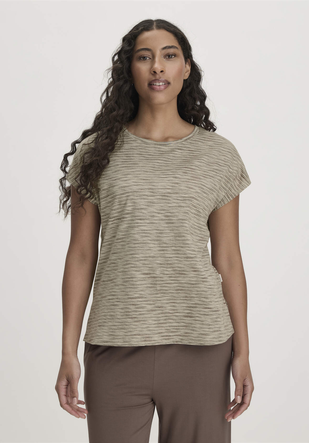 hessnatur Damen Schlafshirt PURE BALANCE Oversize aus Bio-Baumwolle und TENCEL™ Modal - braun Grösse34