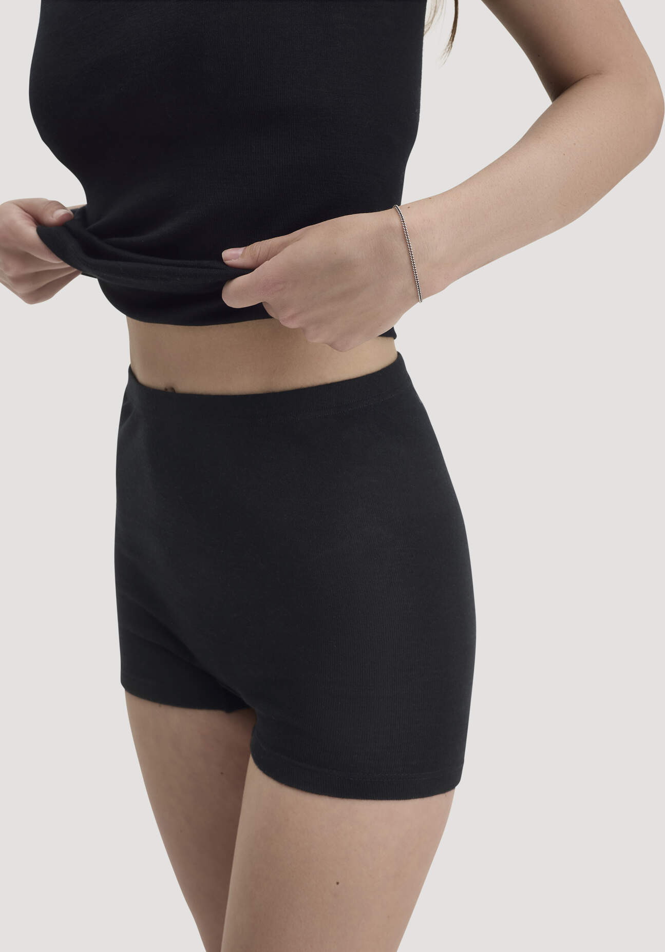 hessnatur Damen Panty PURE FUNCTION aus Bio-Merinowolle mit Seide - schwarz Grösse34