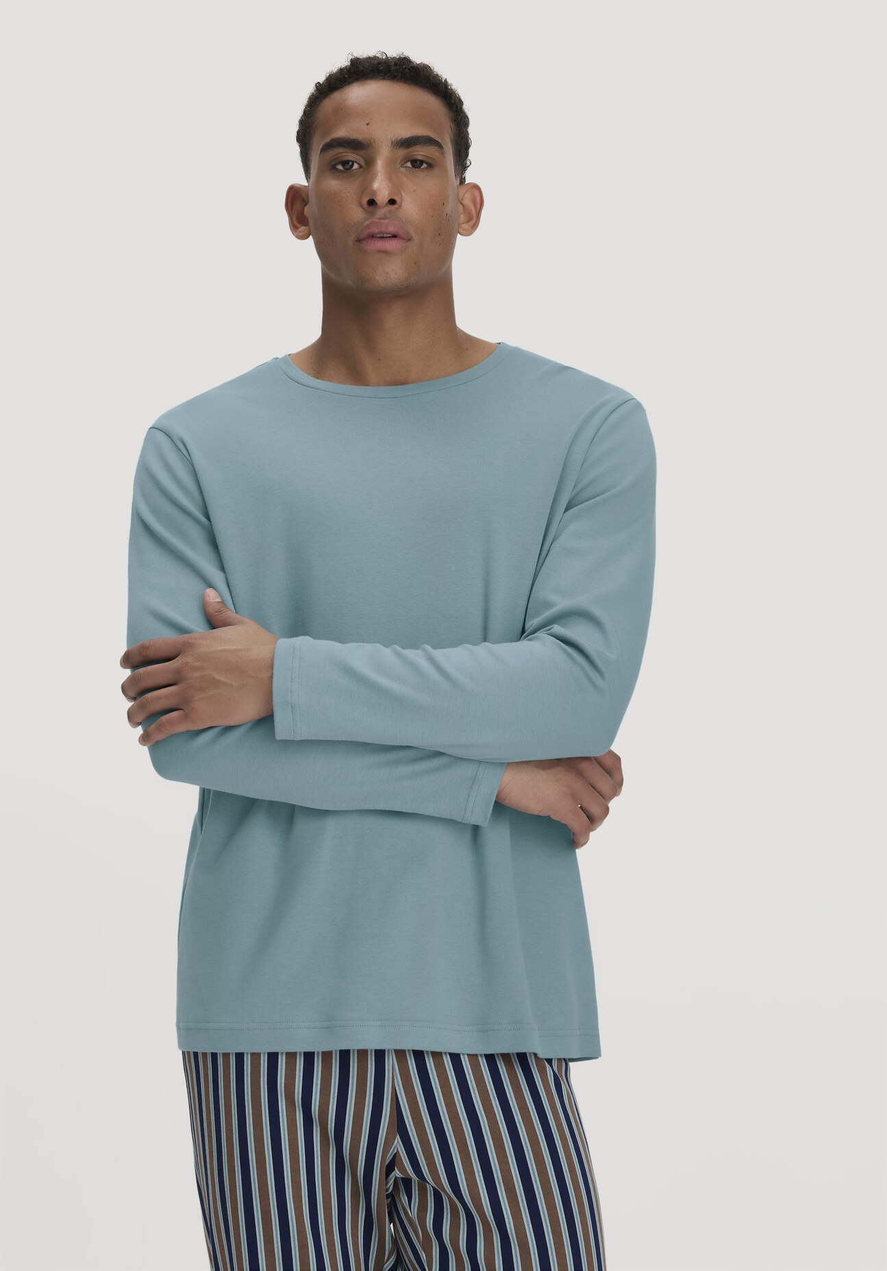 hessnatur Herren Schlafshirt PURE COTTON aus Bio-Baumwolle - blau GrösseL