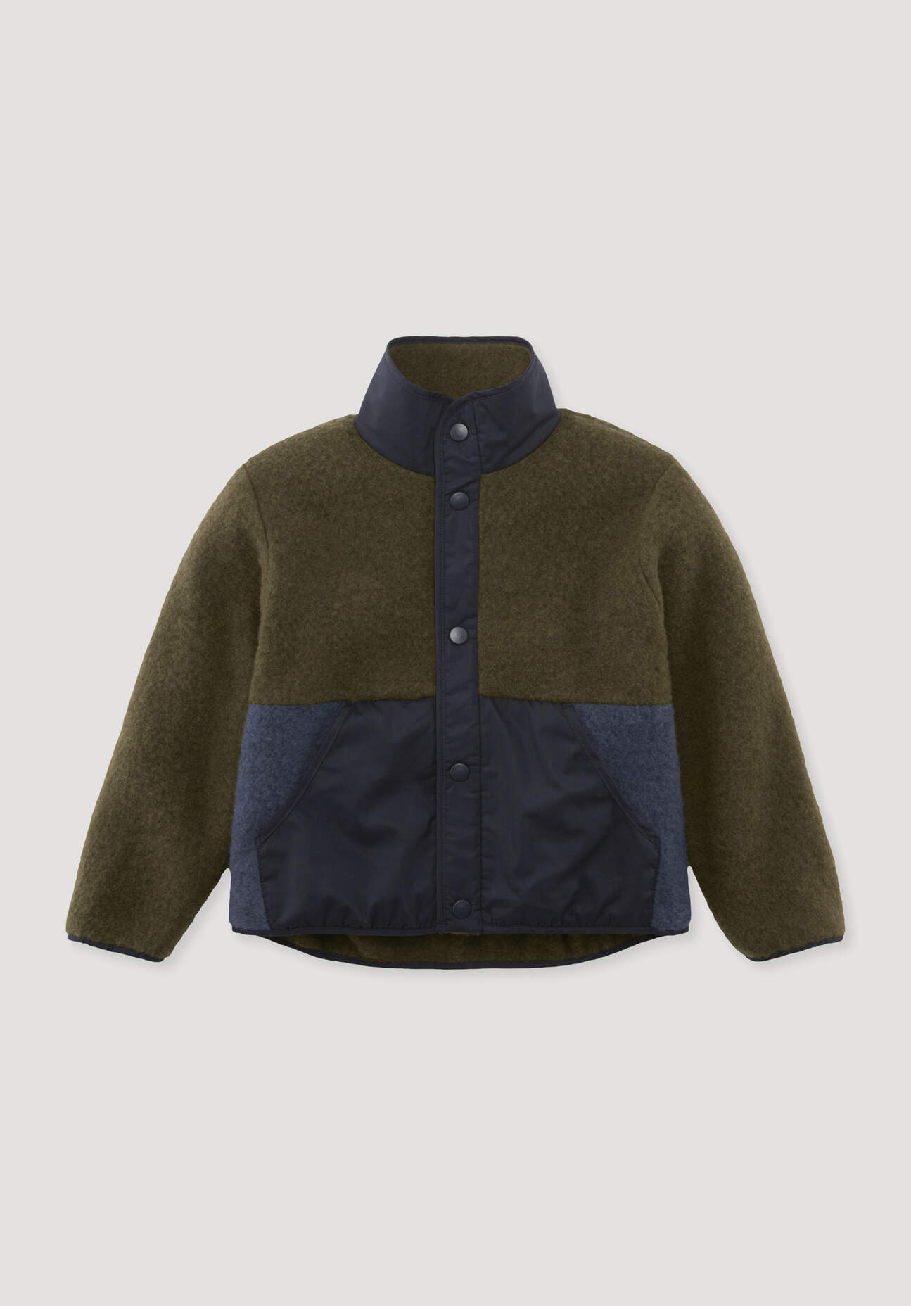 hessnatur Kinder Wollfleecejacke Regular mit Patch aus Schurwolle - grün - Größe 146/152