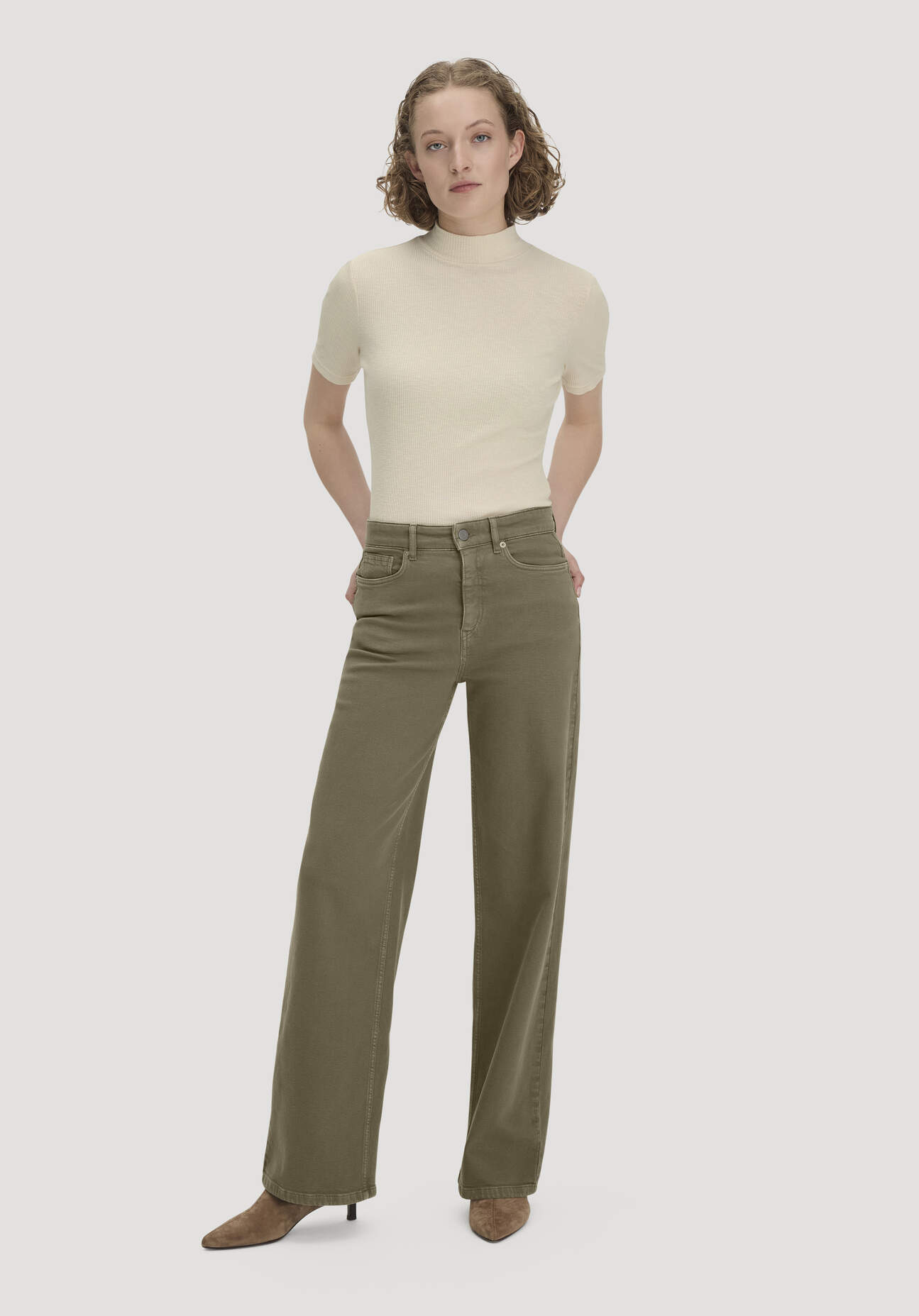 hessnatur Damen Jeans ALVA Wide Leg GARMENT DYE aus Bio-Baumwolle mit recycelter Baumwolle - grün Grösse27/32