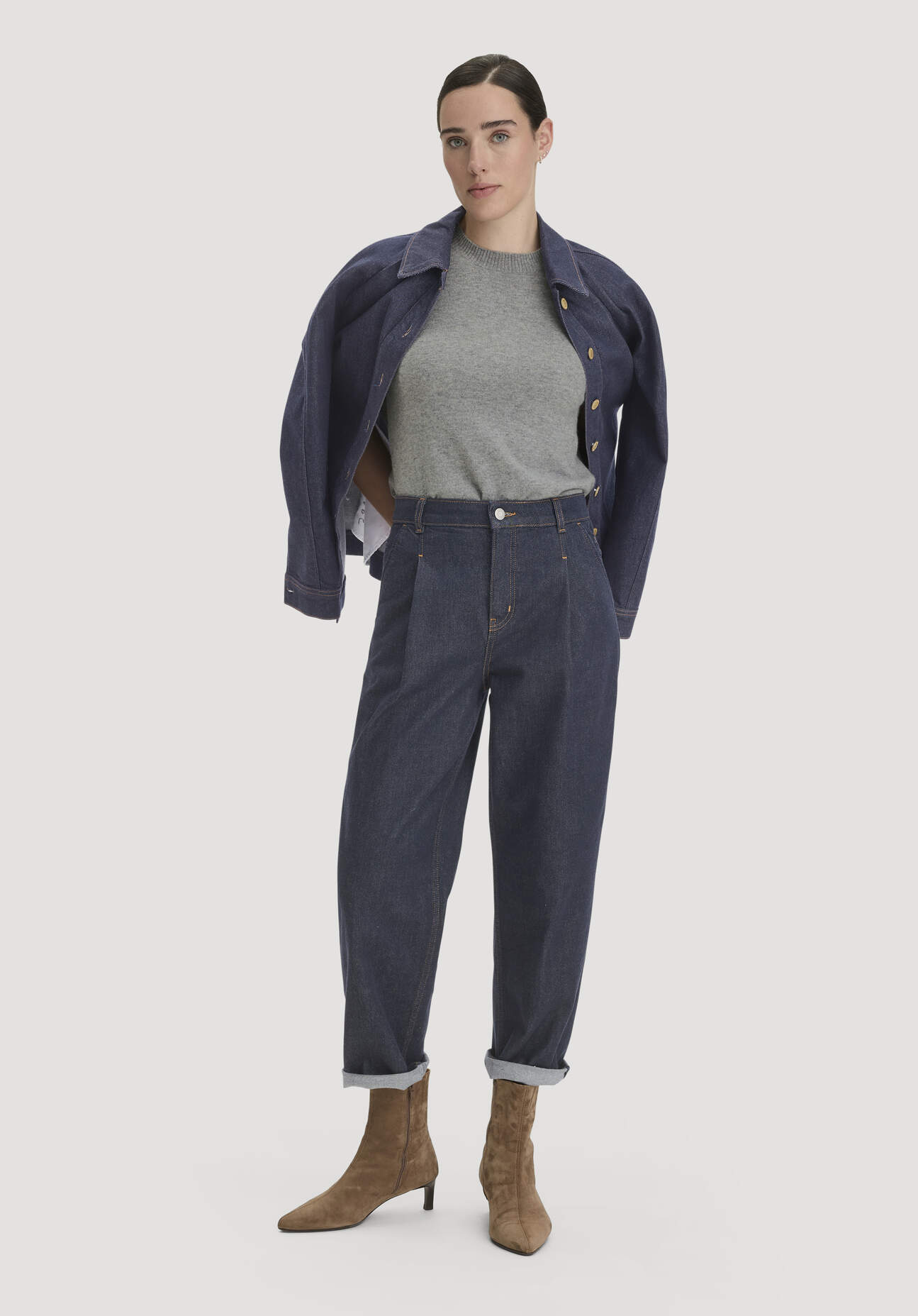hessnatur Damen Jeans mit Pleats Tapered Fit aus Bio-Baumwolle - blau Grösse36