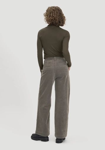 Wide-leg relaxed corduroy trousers made from organic cotton - 1