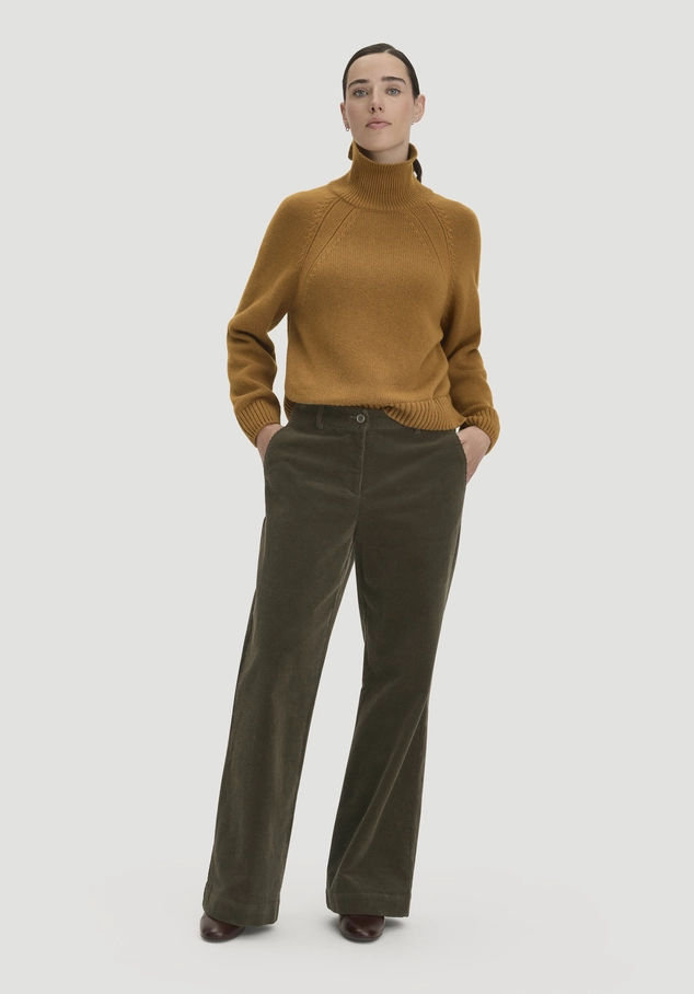 Wide-leg relaxed corduroy trousers made from organic cotton