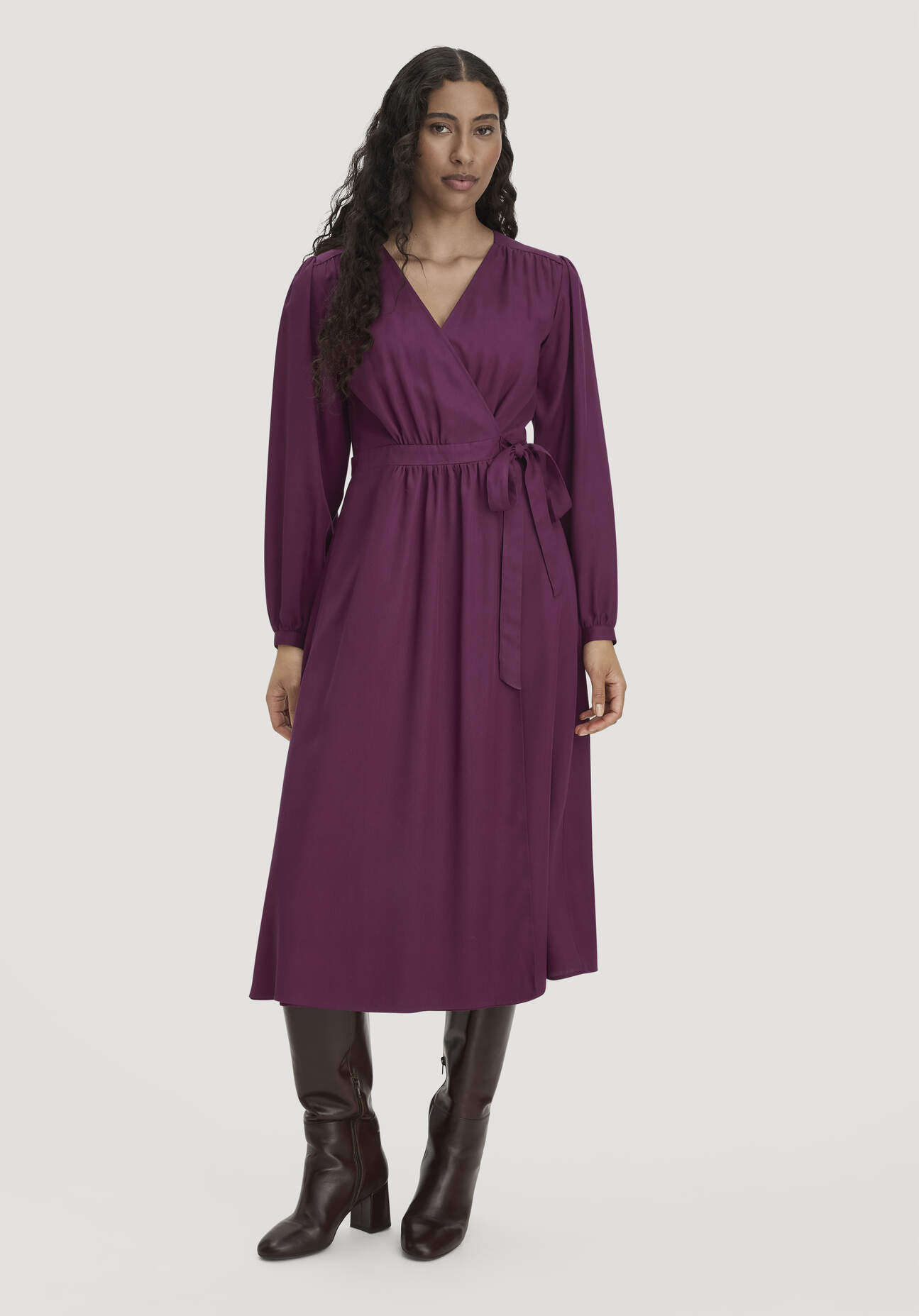 hessnatur Damen Kleid Midi Regular aus TENCEL™ Lyocell - rot Grösse42