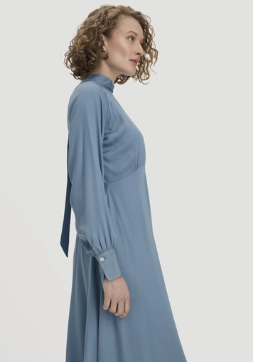 Kleid Midi tailliert aus LENZING™ ECOVERO™ Viskose - 2