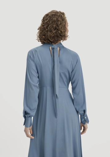 Kleid Midi tailliert aus LENZING™ ECOVERO™ Viskose - 3